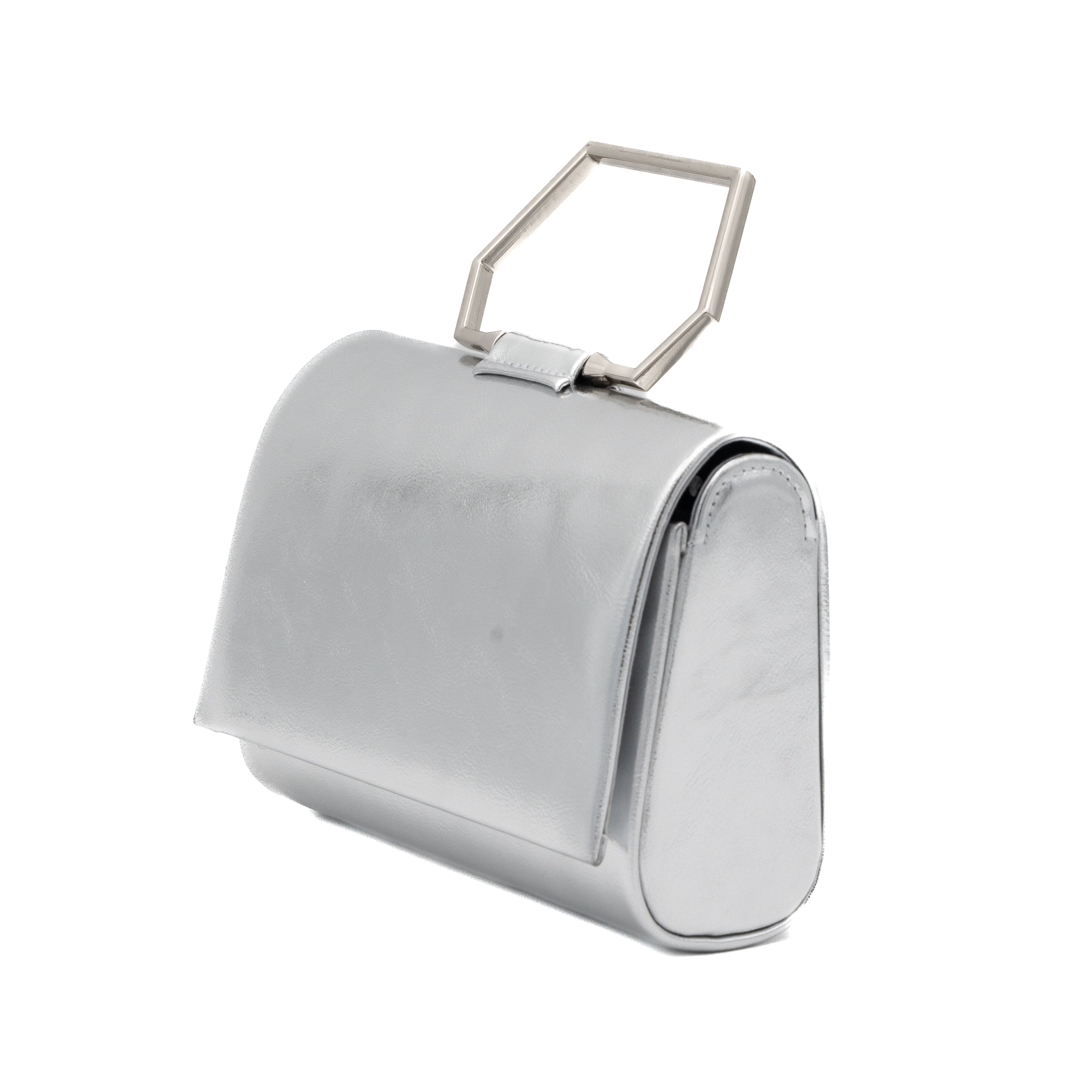 Bolso de mano de polipiel metalizado plata con asa geométrica metálica