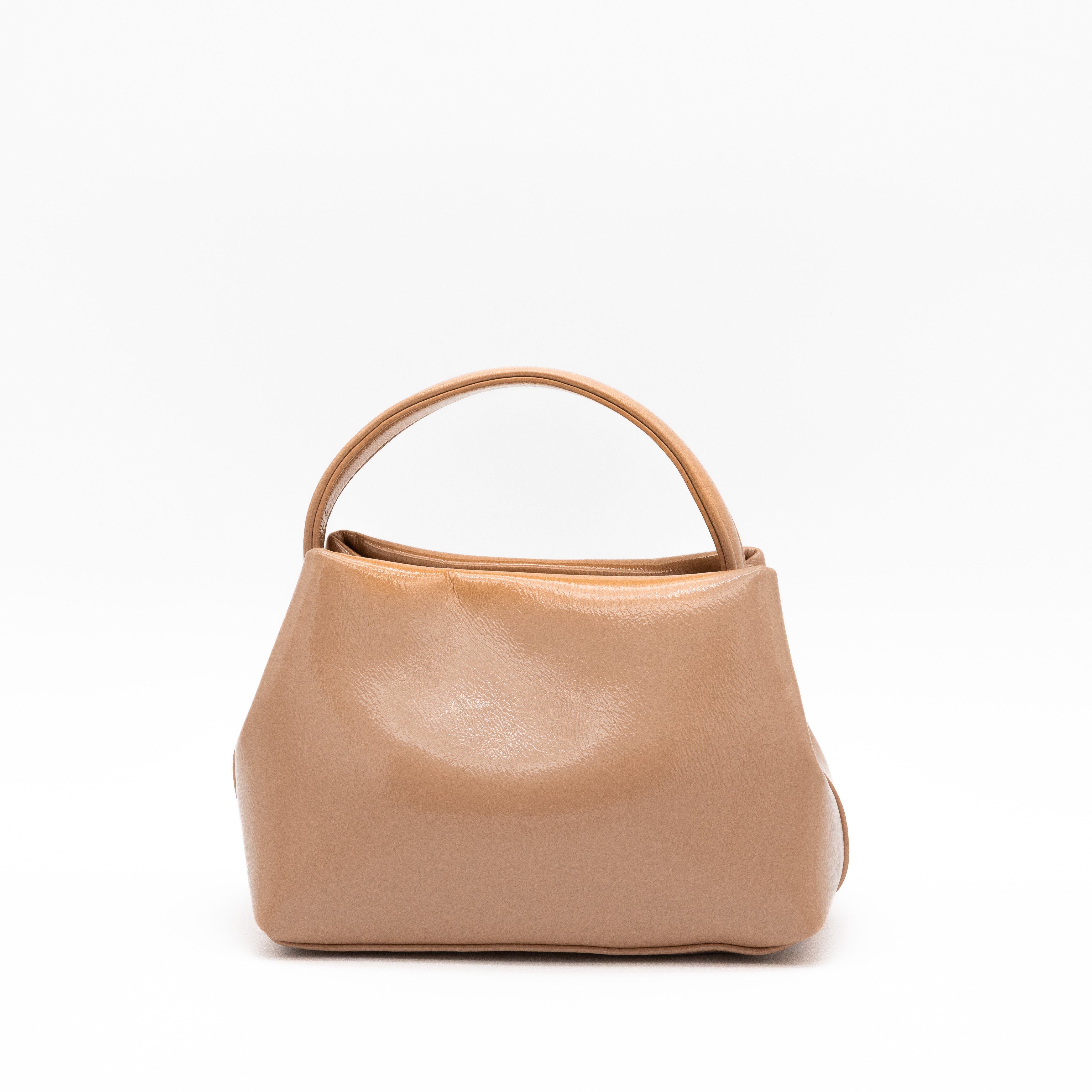 Bolso de fiesta con efecto charol camel, diseño estructurado y correa combinada metálica y sintética