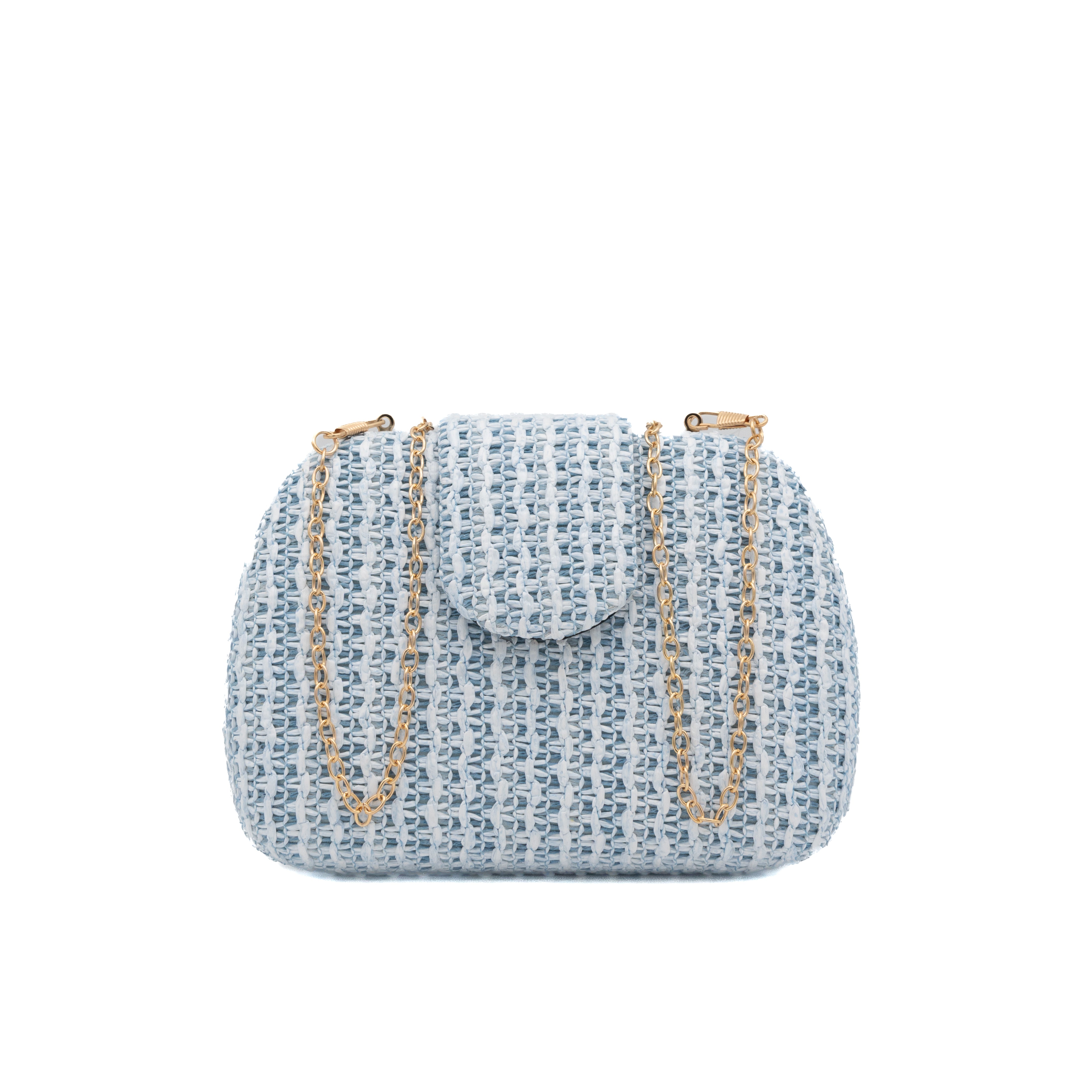 Bolso clutch rígido ovalado de rafia trenzada celeste