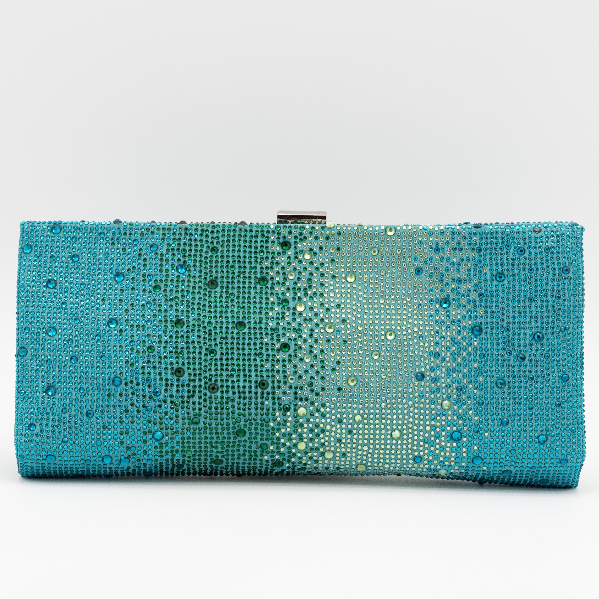 Bolso de fiesta de raso teal decorado con pedrerías en ambos lados y cadena desmontable para el hombro