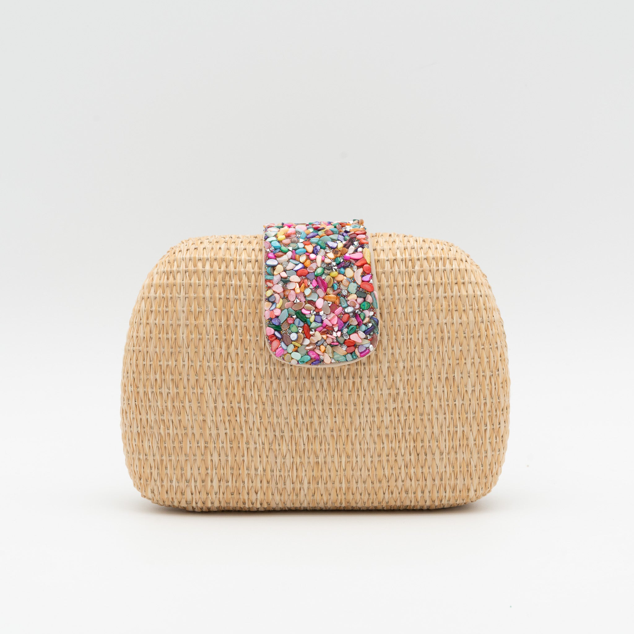 Bolso de fiesta en rafia taupe con solapa de piedras multicolor y cadena desmontable