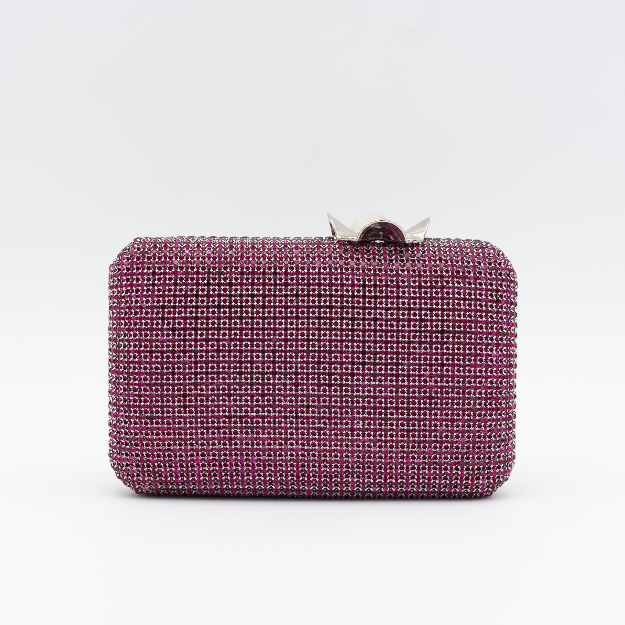 Clutch de fiesta con pedrería buganvilla, cierre en forma de flor y cadena desmontable, ideal para bodas y cócteles