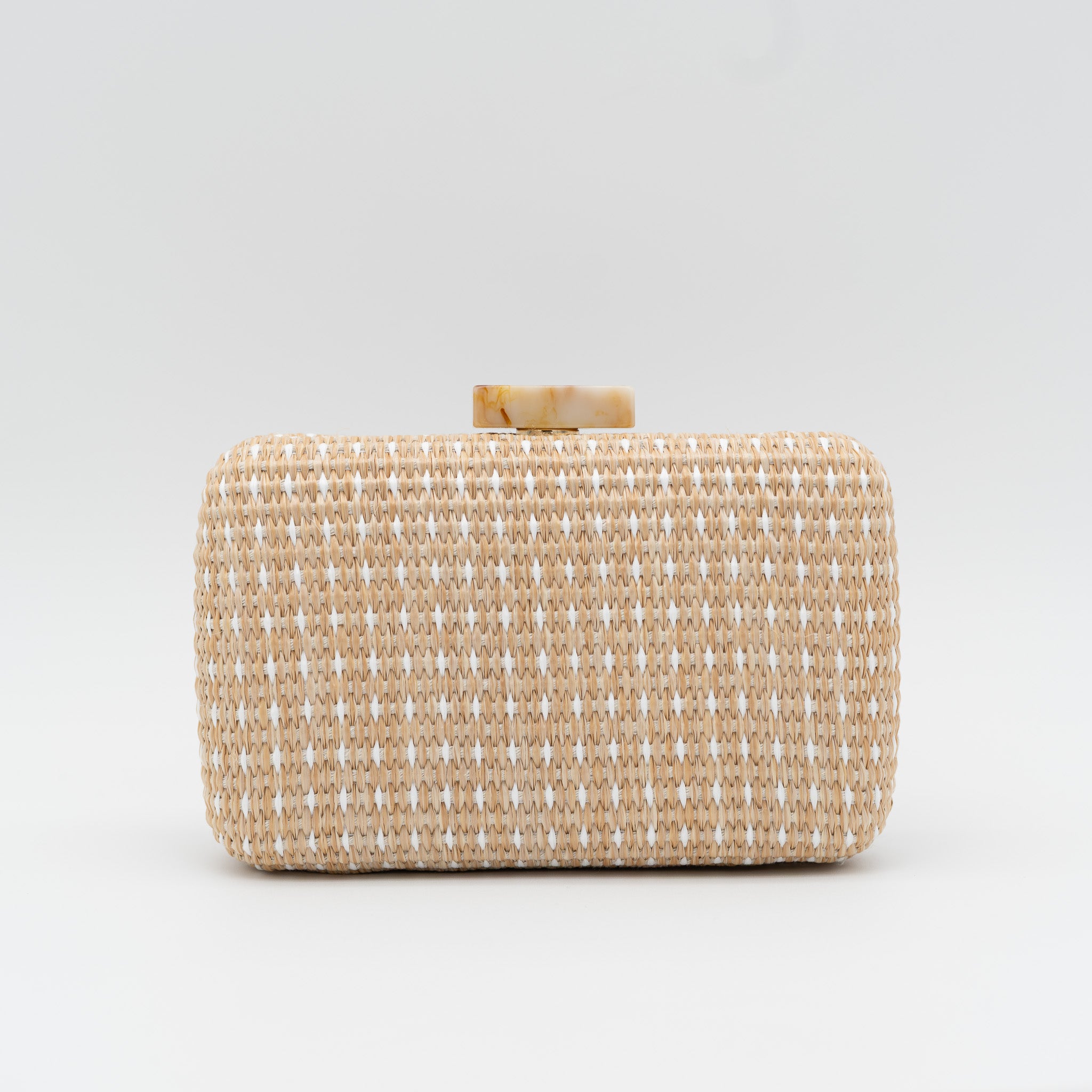 Clutch de fiesta en rafia taupe con cierre de efecto mármol y cadena desmontable