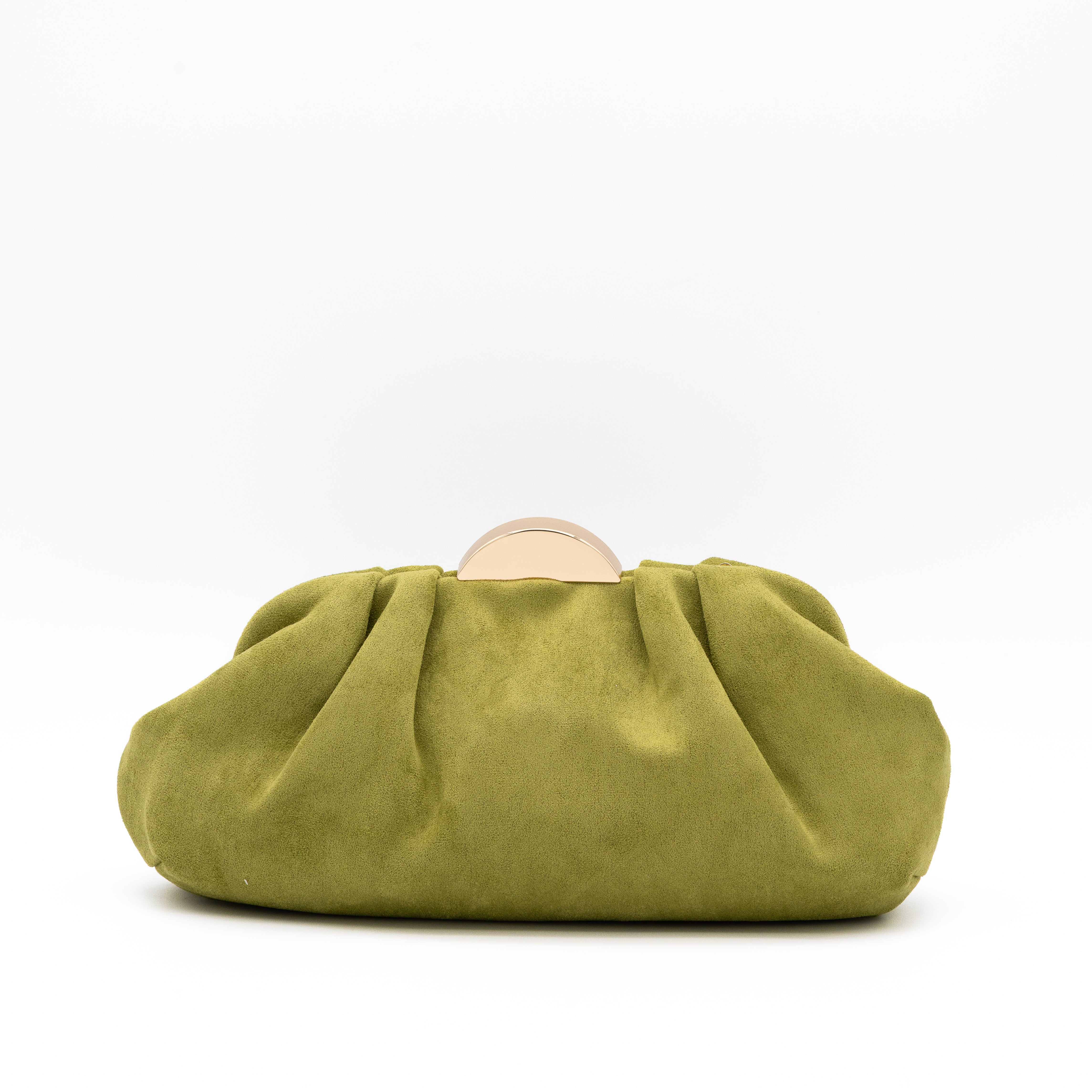 Bolso de fiesta plisado de antelina oliva con media luna metálica y cadena desmontable