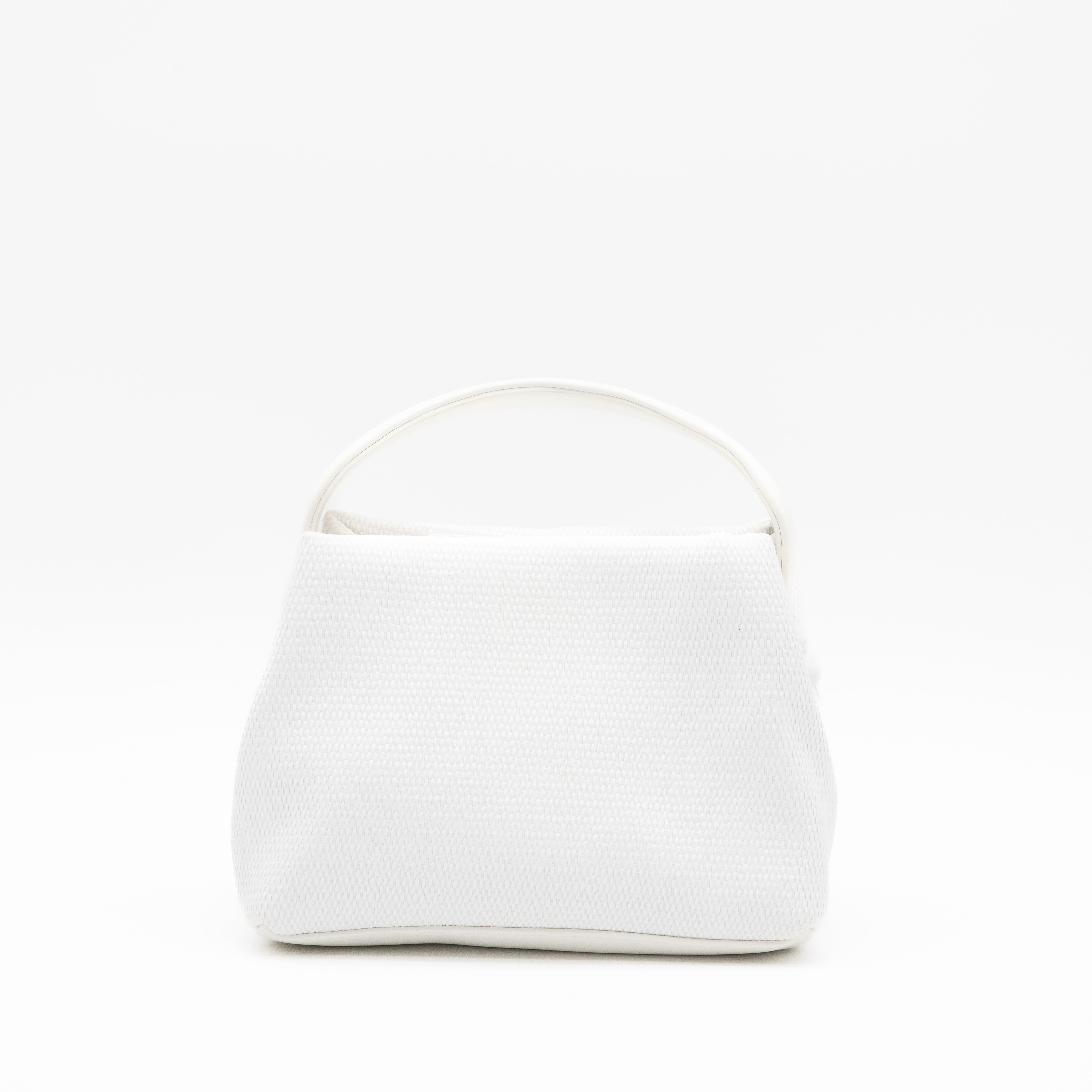 Bolso de fiesta de rafia blanco con asa rígida y correa desmontable