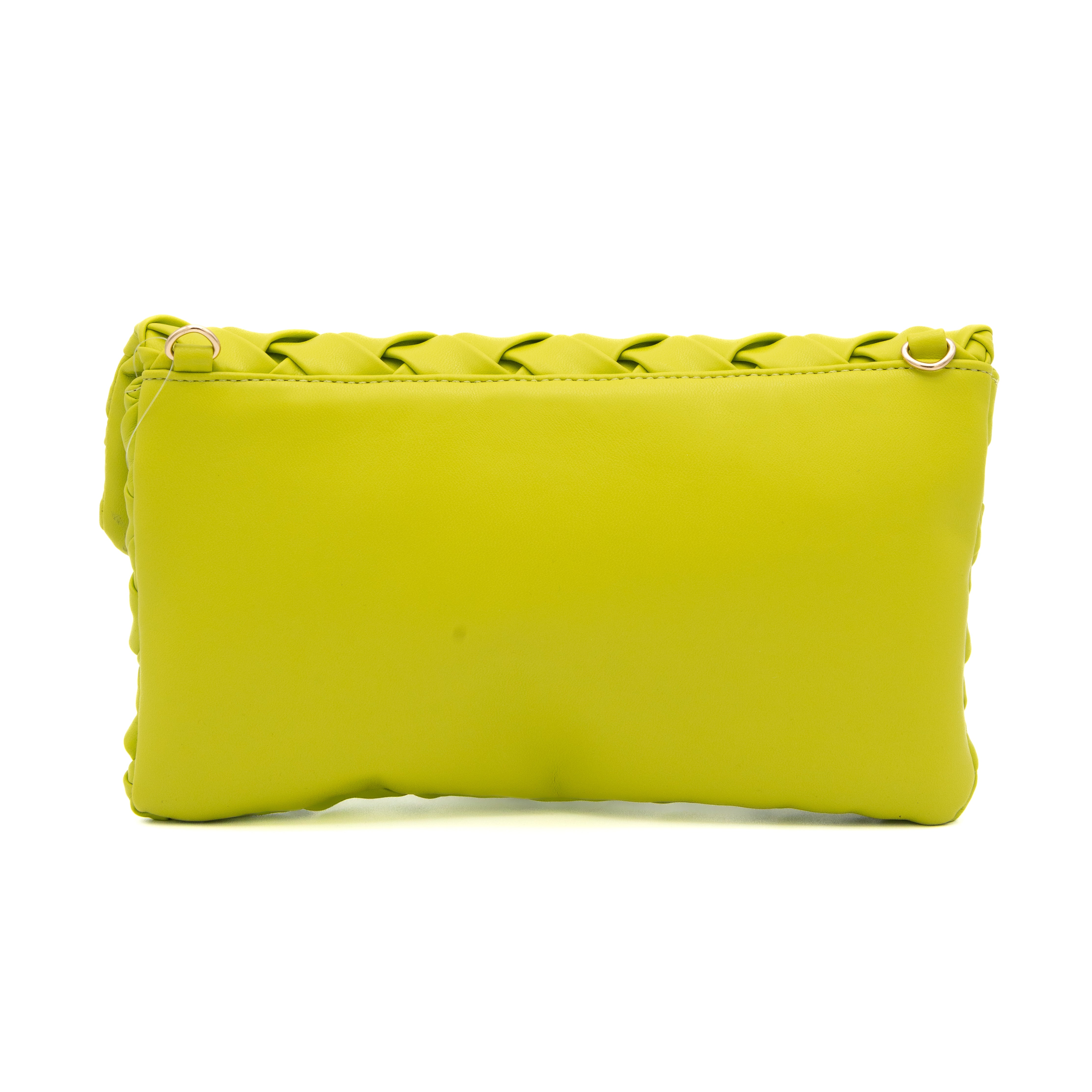 Bolso clutch de polipiel trenzada lima con solapa y cadena