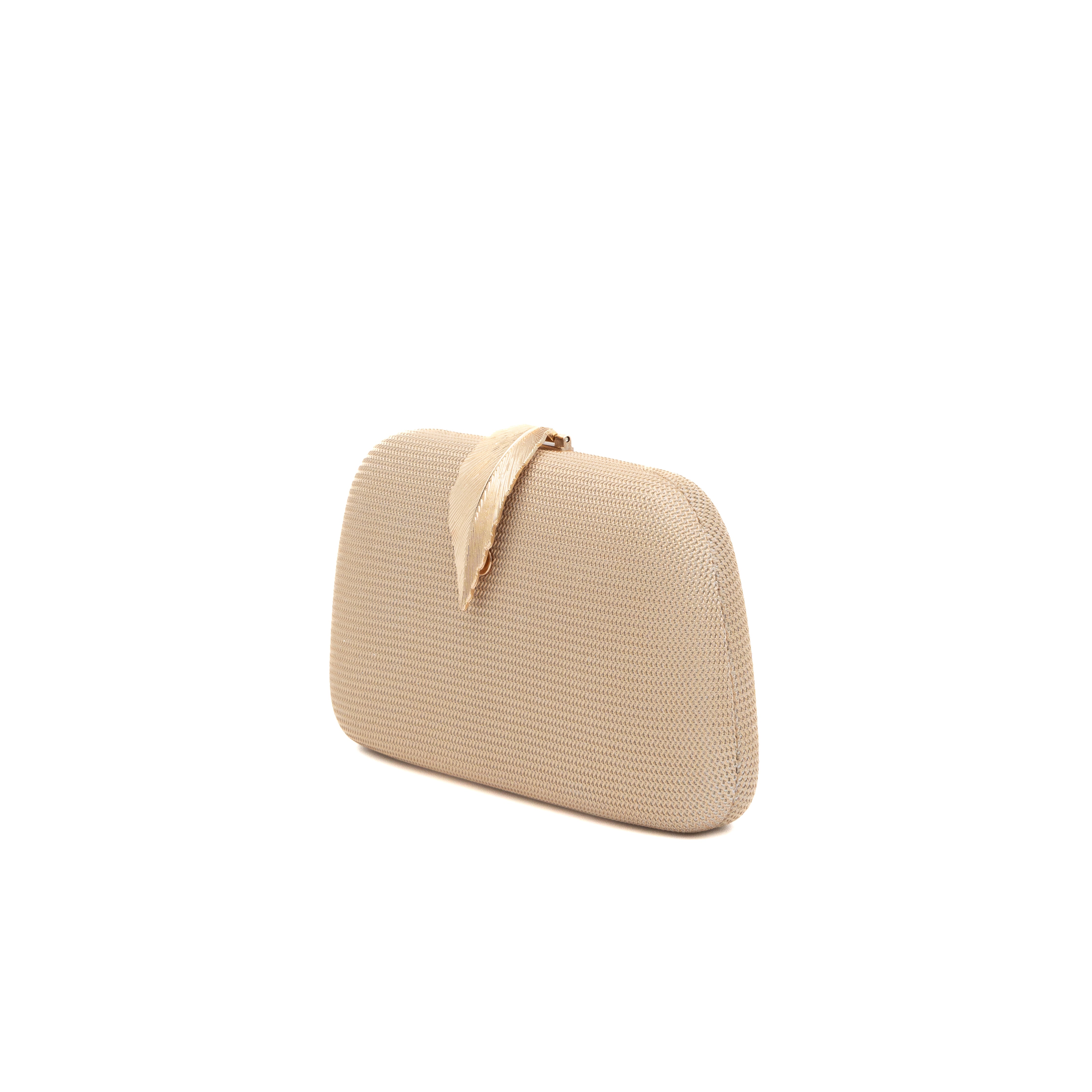 Bolso clutch rígido de malla oro claro con cierre de hoja