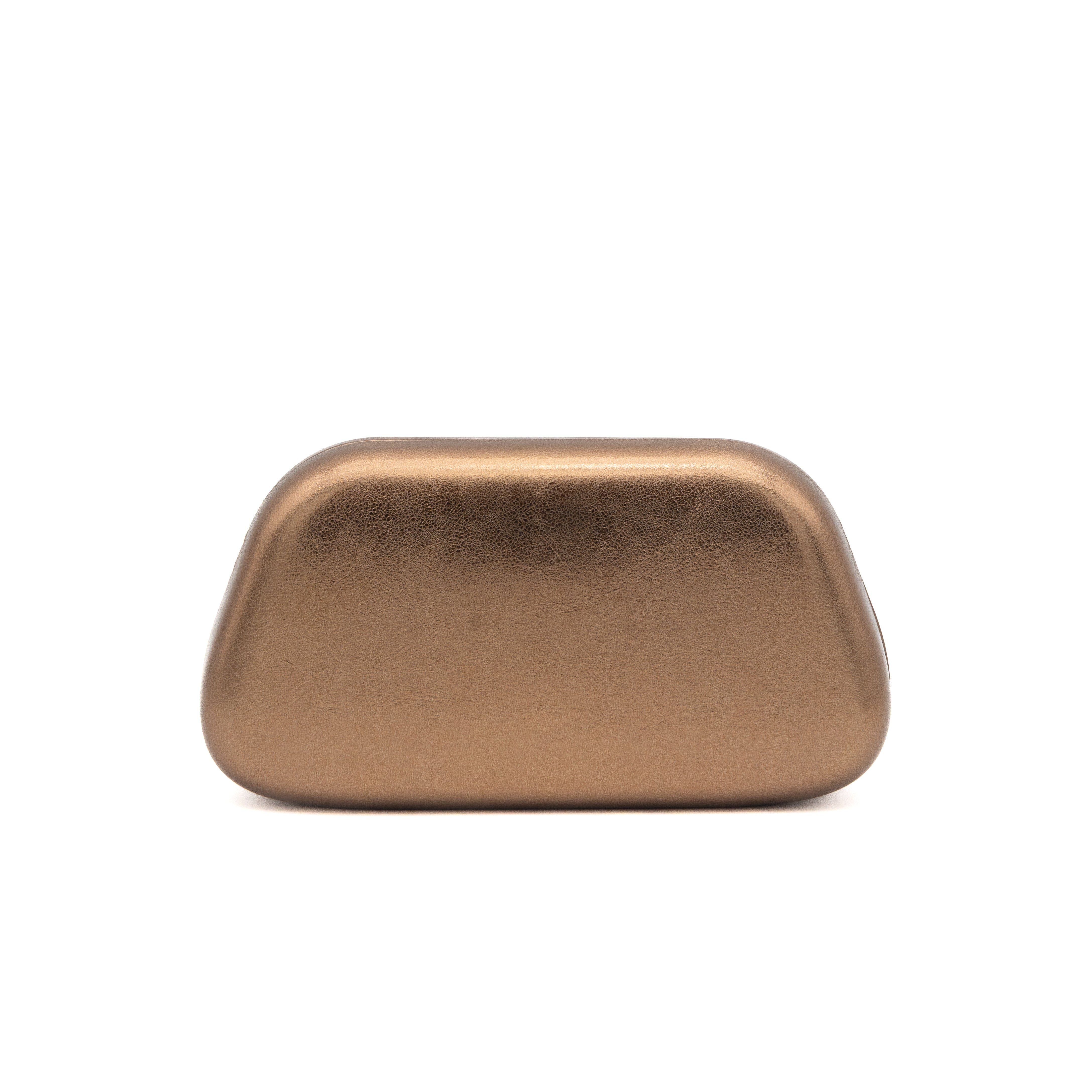 Bolso clutch rígido metalizado bronce
