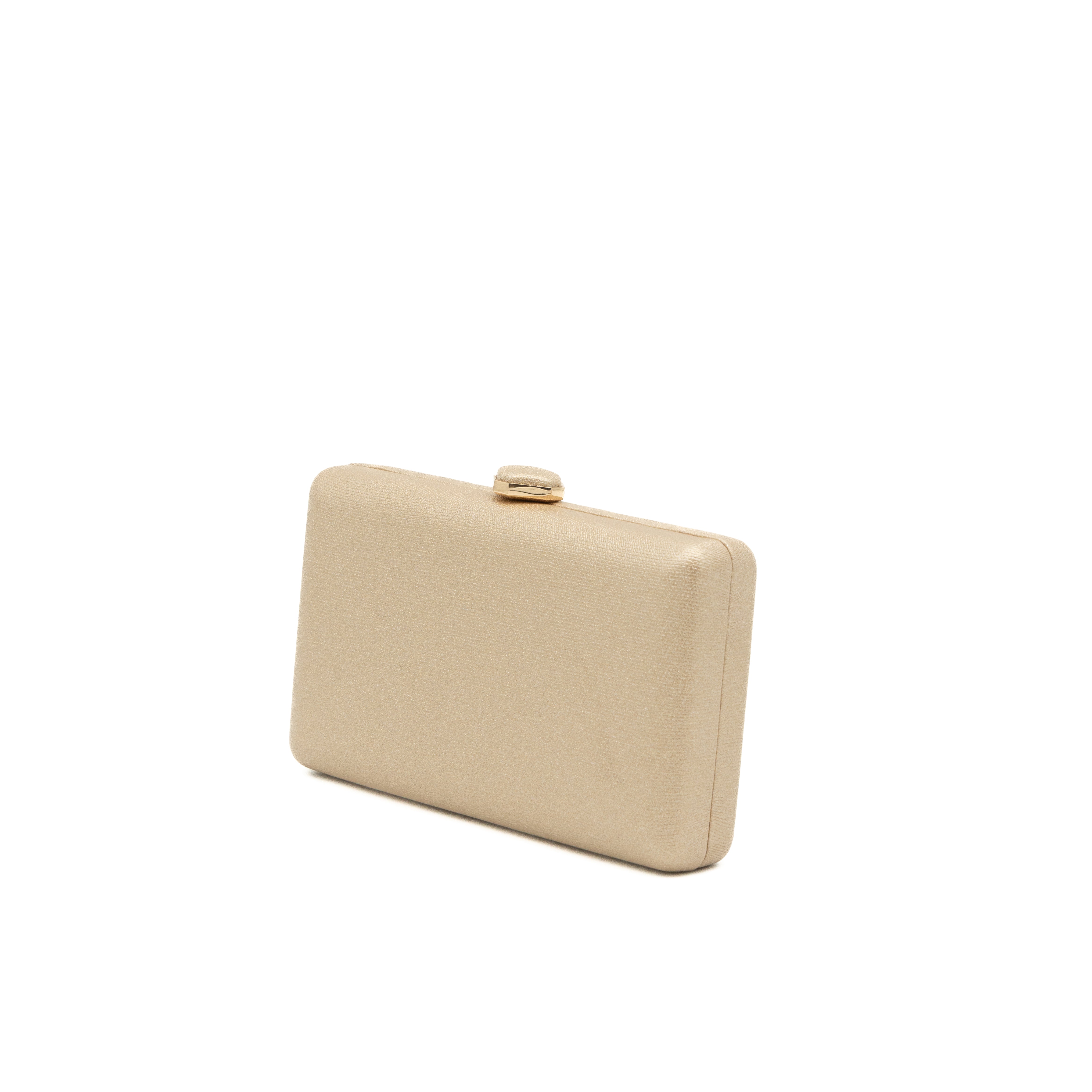 Bolso clutch de polipiel metalizado oro claro con cierre superior hexagonal y cadena desmontable