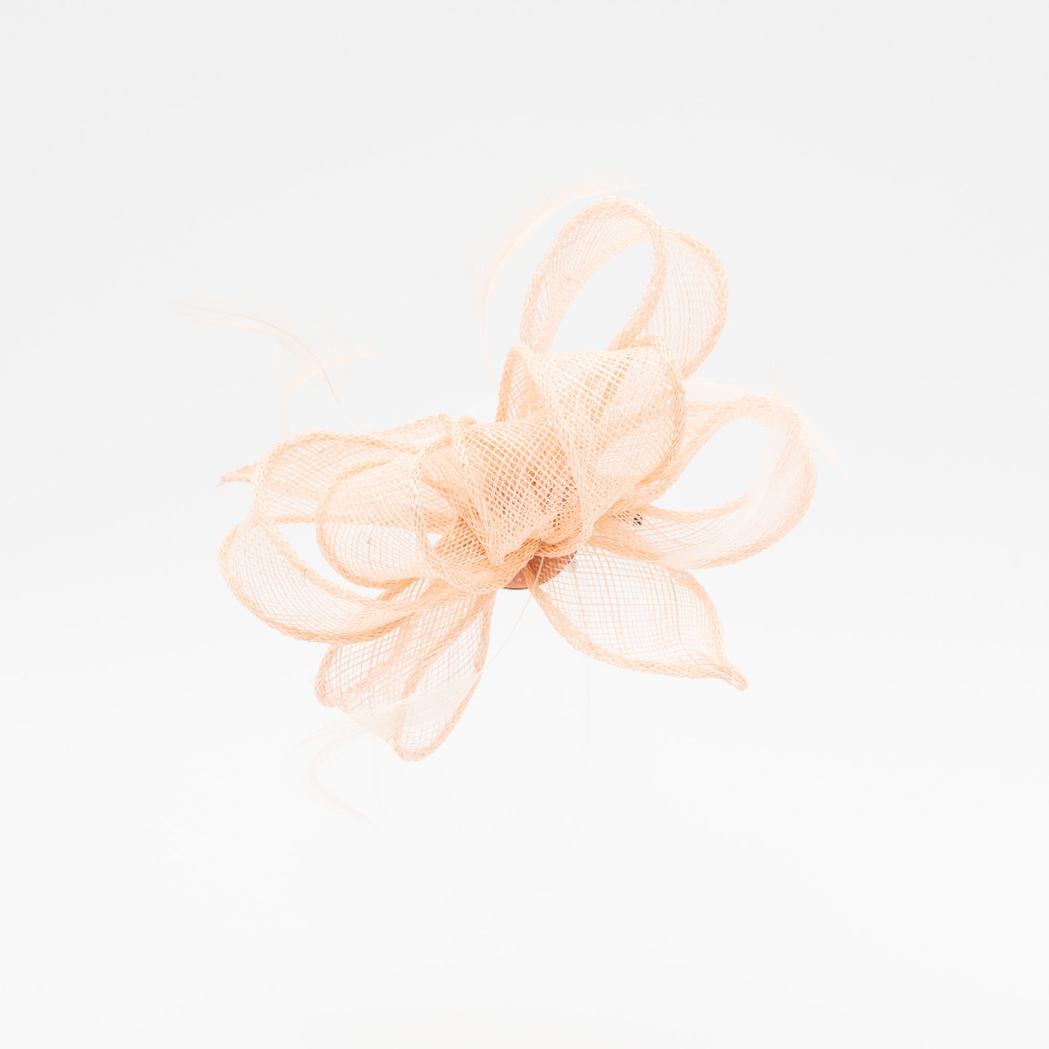 Tocado de fiesta rosa pequeño con plumas, cierre pinza y broche, elegante para eventos